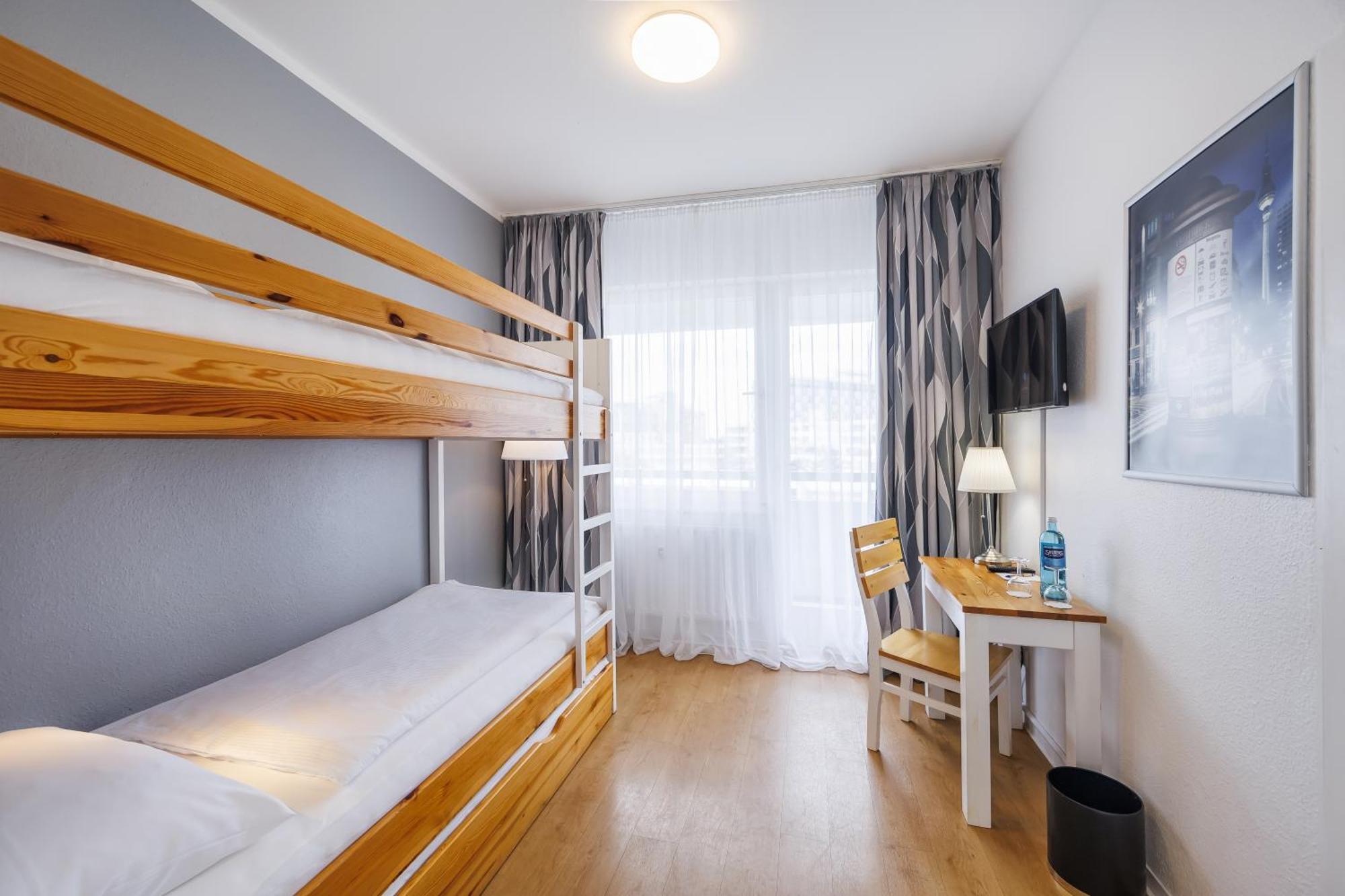 Lützow Hotel 3*